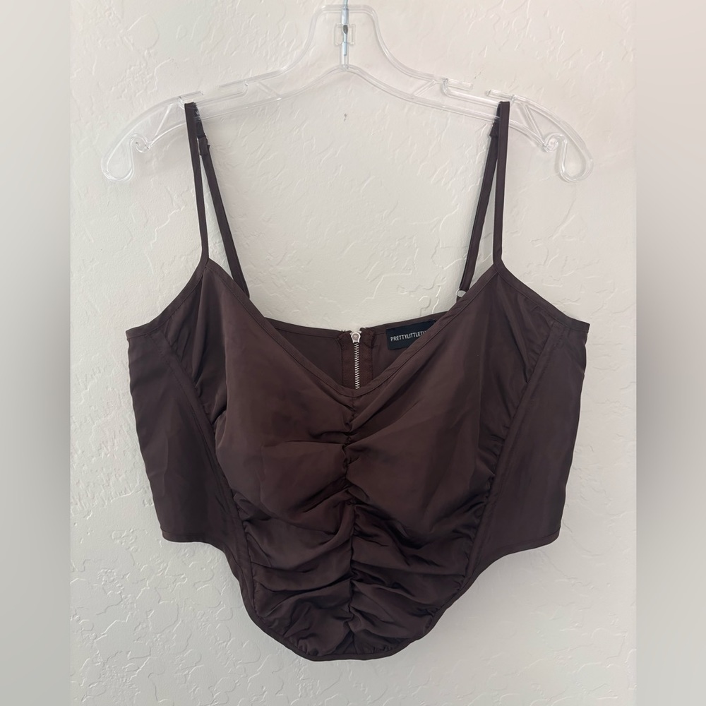 Pretty Little Thing crop top